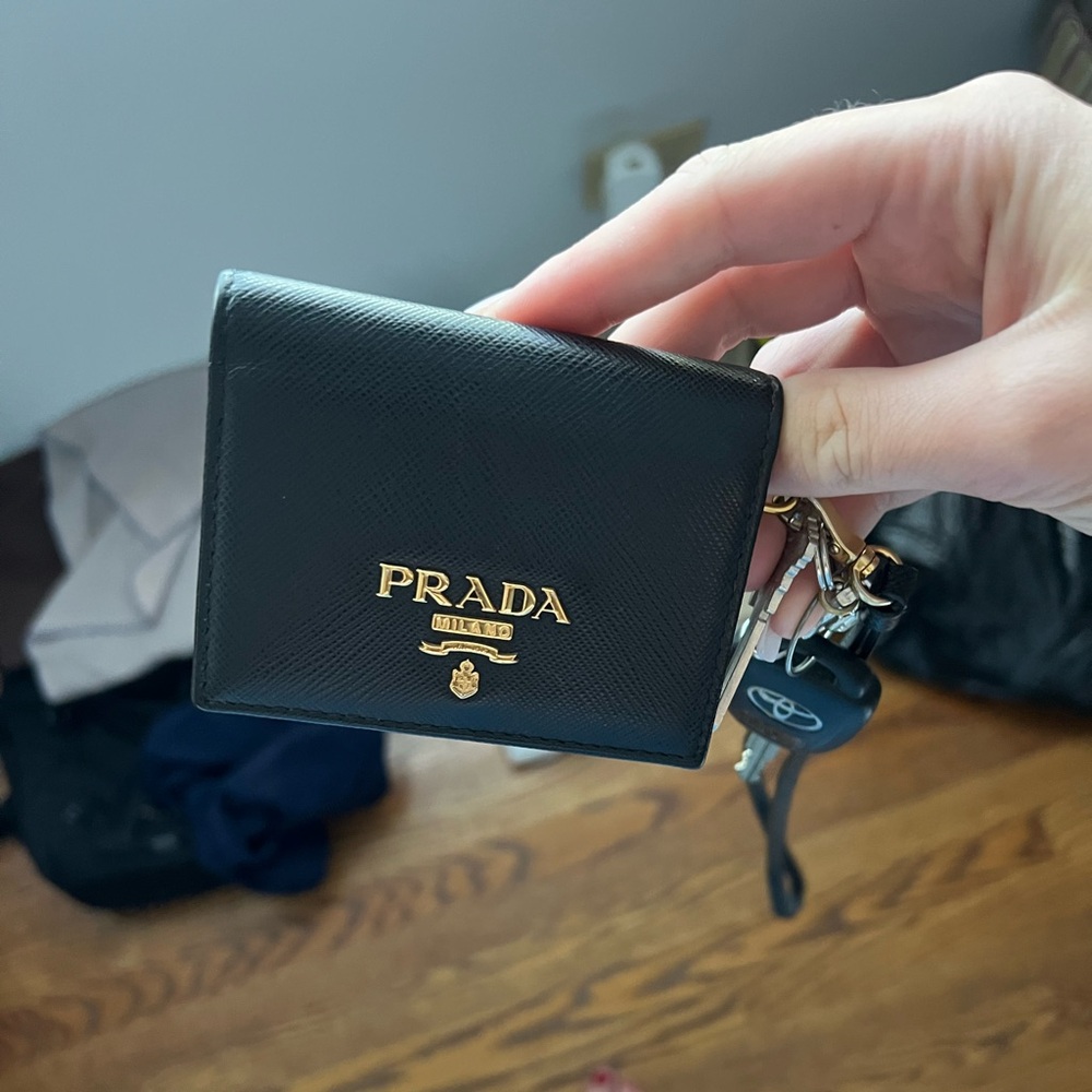 Authentic prada keychain wallet - Picture 5 of 5